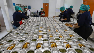 DPR Soroti Anggaran Pendidikan untuk MBG