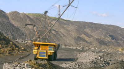 PNBP-Capai-Target-hingga-Juli-2025-Batu-Bara-Jadi-Andalan_