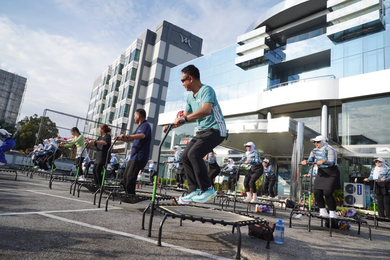 Car Free Day Pontianak dikunjungi 30 ribu warga. Wali Kota sebut CFD sebagai ruang publik produktif dan dorong gaya hidup sehat.