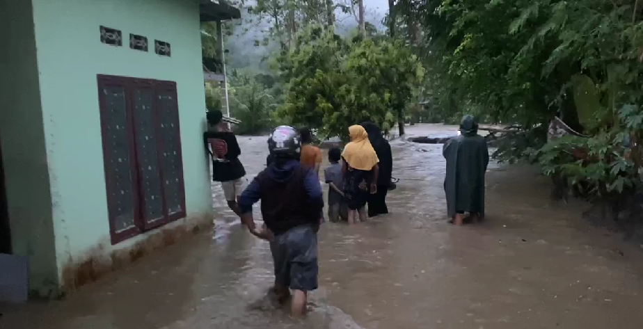 banjir tiga daerah musim kemarau bnpb imbau-waspada