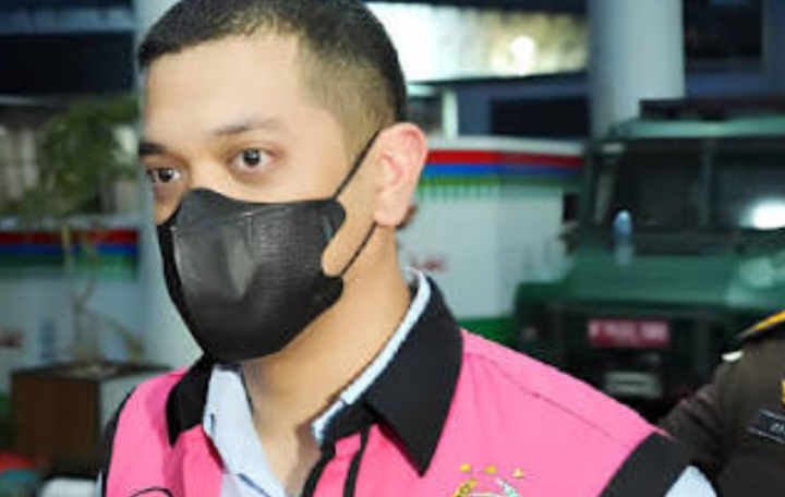 Kejanggalan Hukum Kasus Muhamad Kerry Adrianto Riza