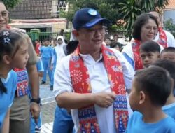 Mendikdasmen Abdul Mu’ti Larang Anak Main Roblox karena Unsur Kekerasan