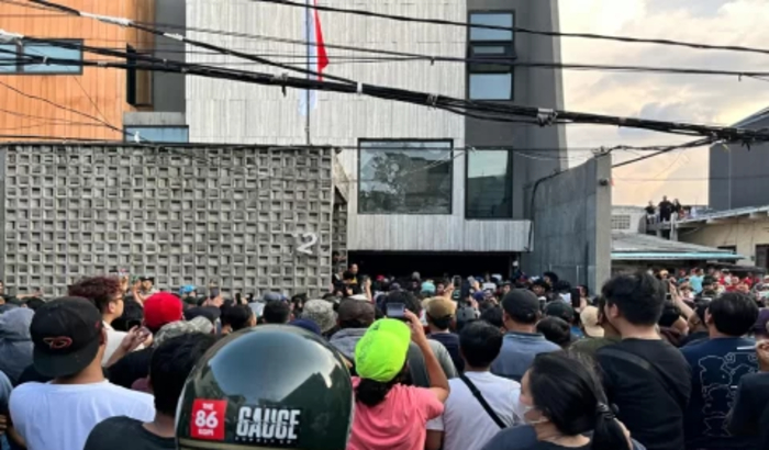 Rumah Ahmad Sahroni Diserbu Massa di Tanjung Priok