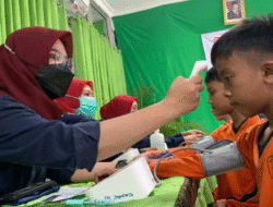 KSP Minta Nakes dan Guru Sabar Dampingi Pelajar Saat Cek Kesehatan Gratis